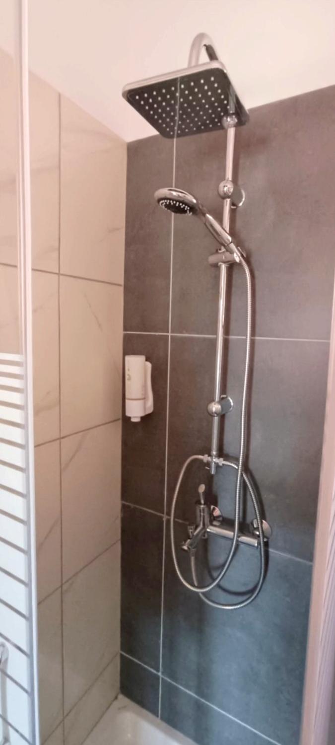 A & K Vacation House Varos ภายนอก รูปภาพ
